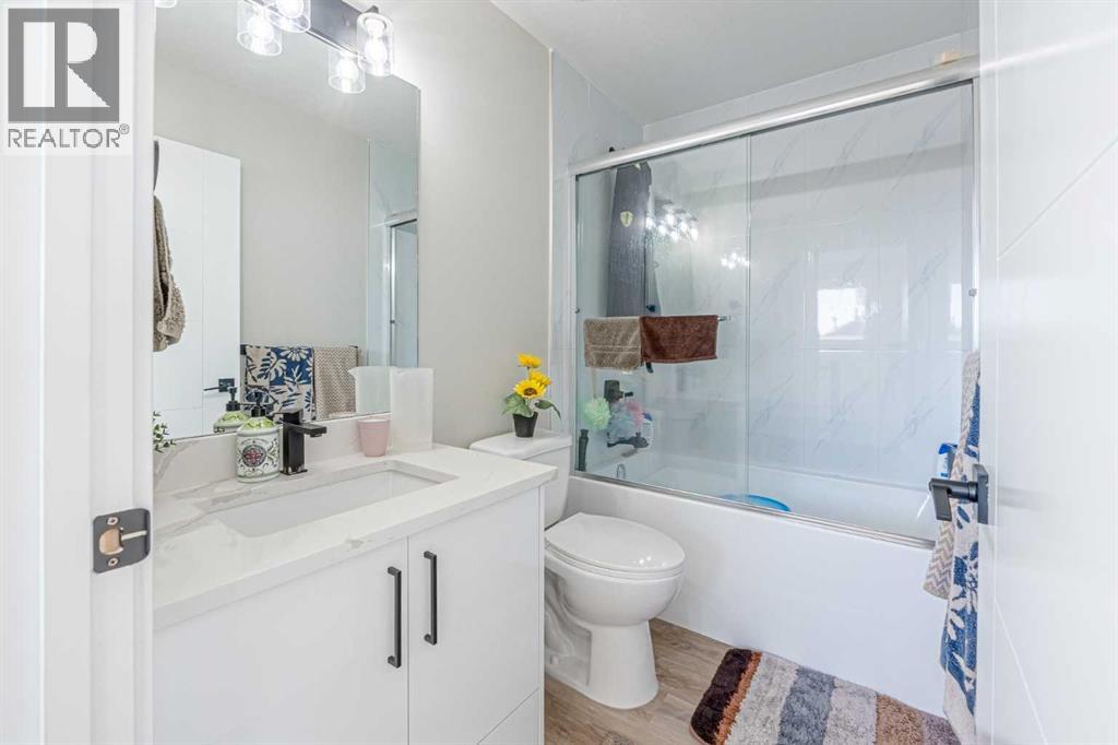 Single Family House for Sale in  Templemont Way NE Temple Calgary 