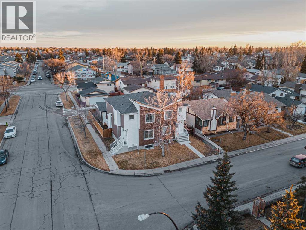 Single Family House for Sale in  Templemont Way NE Temple Calgary 