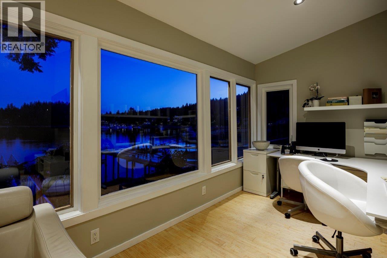Photo 7 of 2730 Panorama Drive, North Vancouver BC