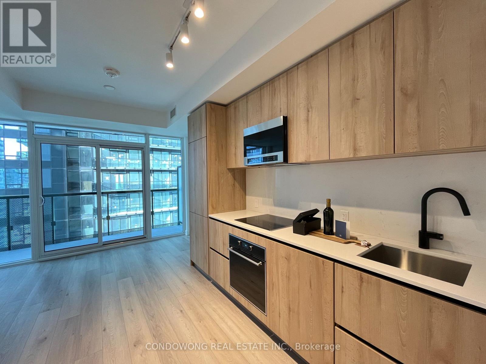 Photo 14 of 2806 127 Broadway Avenue, Toronto ON