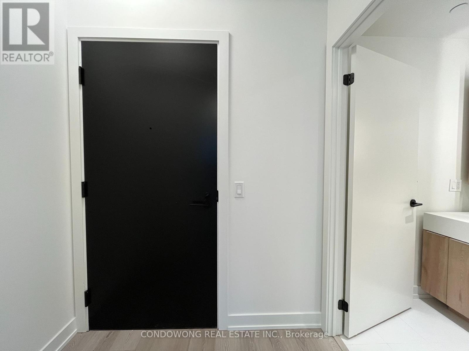 Photo 12 of 2806 127 Broadway Avenue, Toronto ON