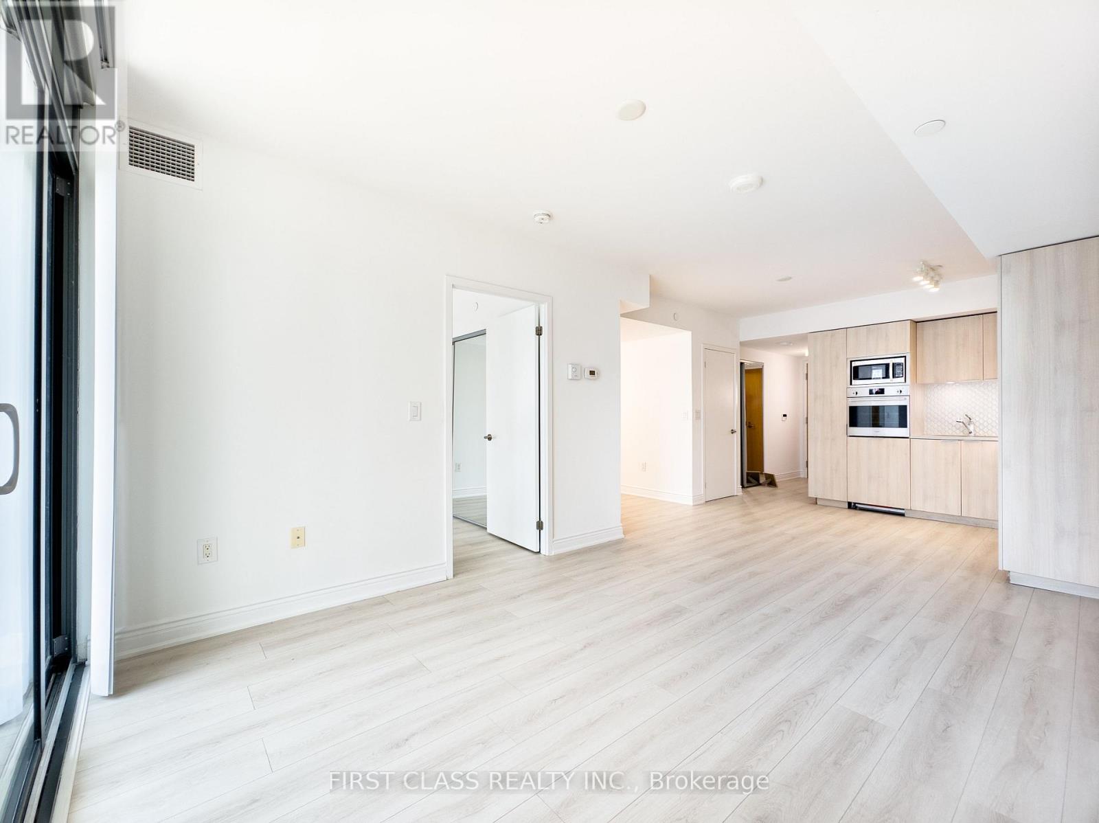 Photo 13 of 1404 11 Wellesley Street W, Toronto ON
