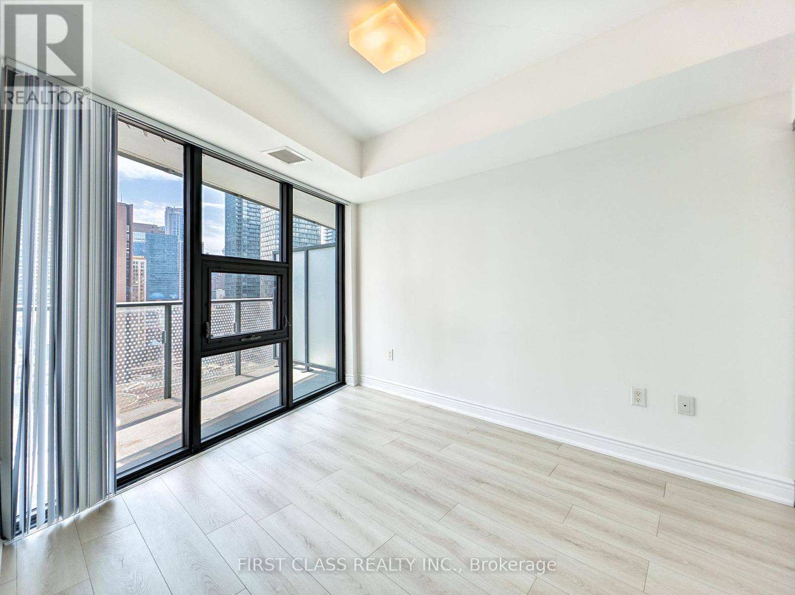 Photo 20 of 1404 11 Wellesley Street W, Toronto ON