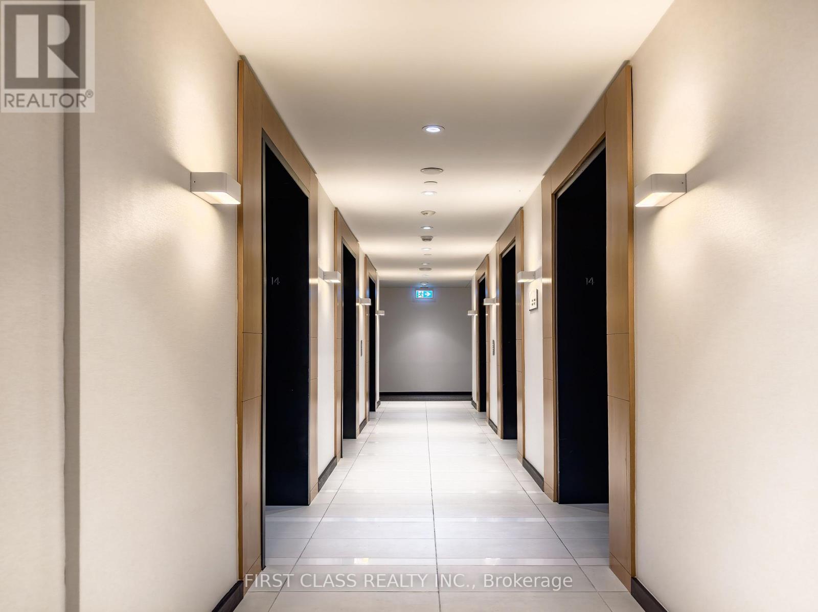 Photo 4 of 1404 11 Wellesley Street W, Toronto ON