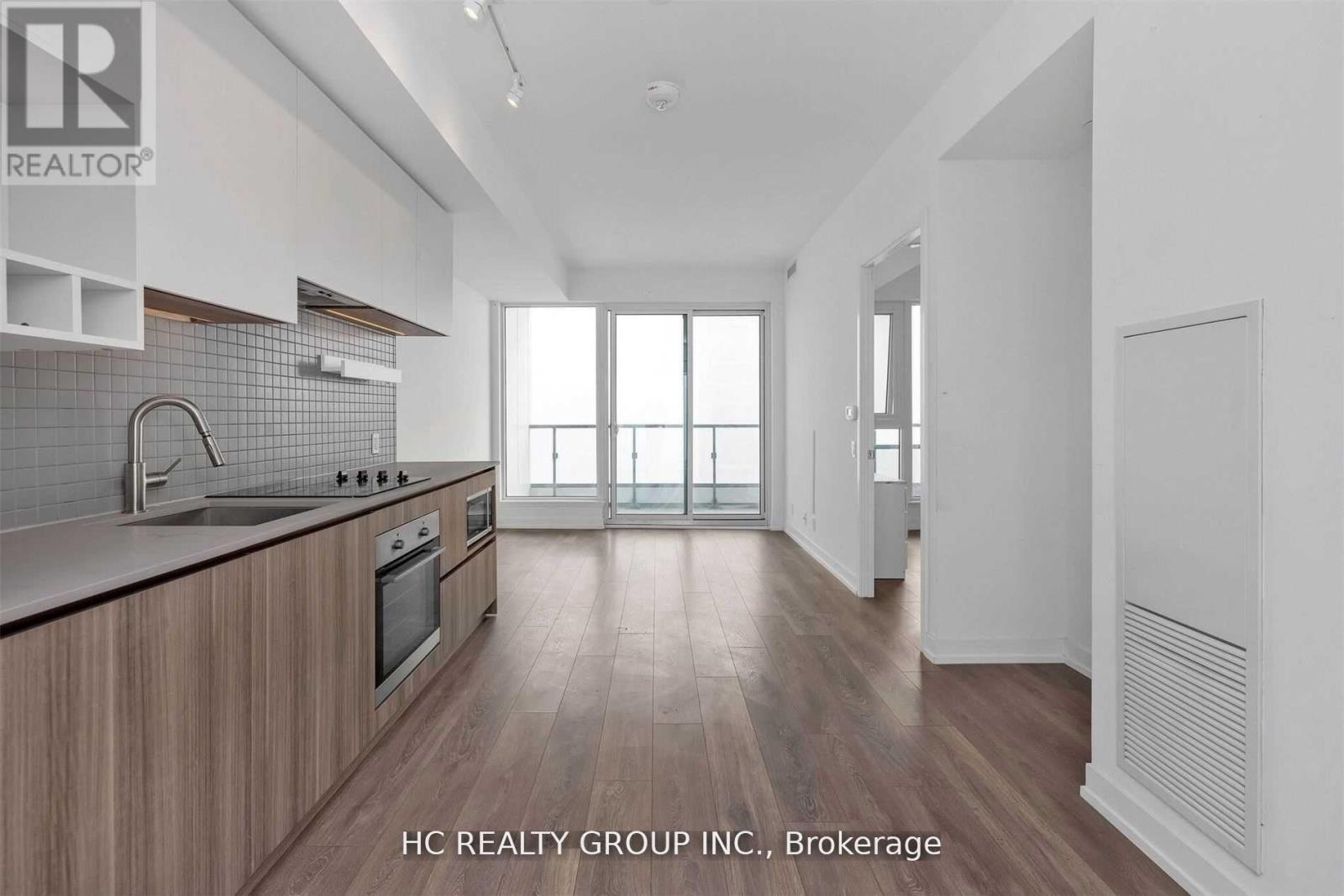 Photo 4 of 5607 898 Portage Parkway, Vaughan ON