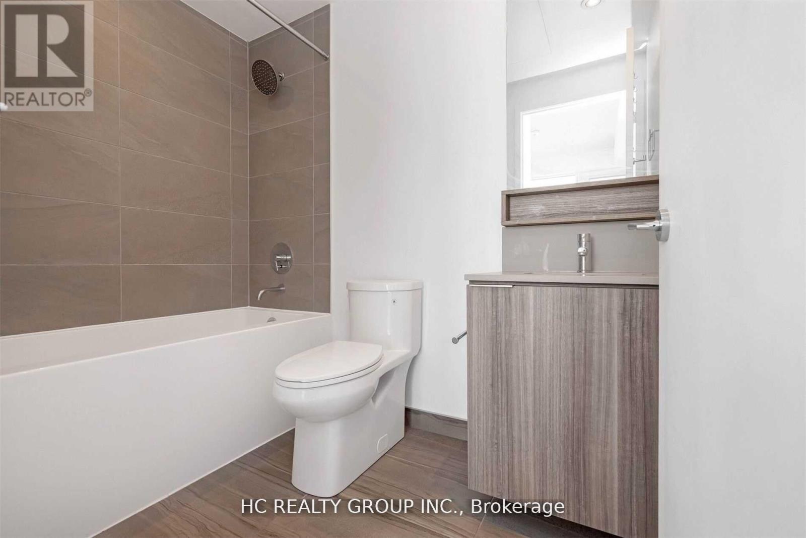 Photo 18 of 5607 898 Portage Parkway, Vaughan ON