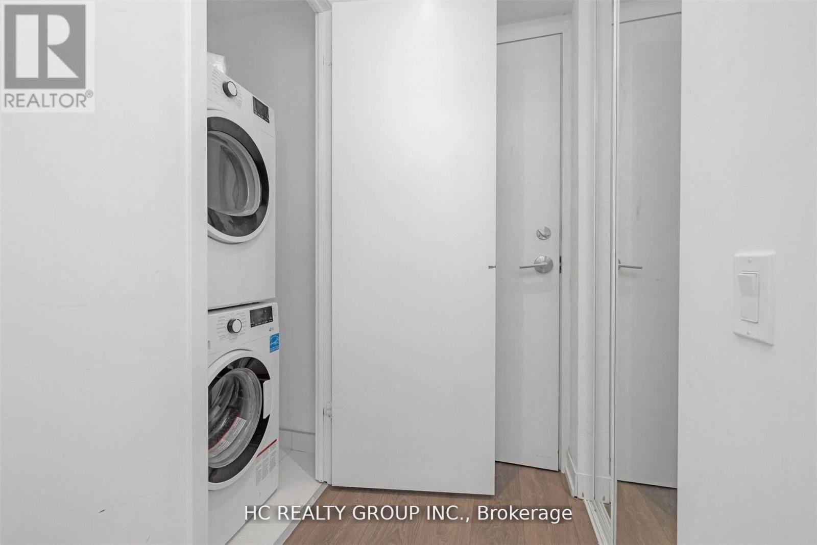 Photo 26 of 5607 898 Portage Parkway, Vaughan ON