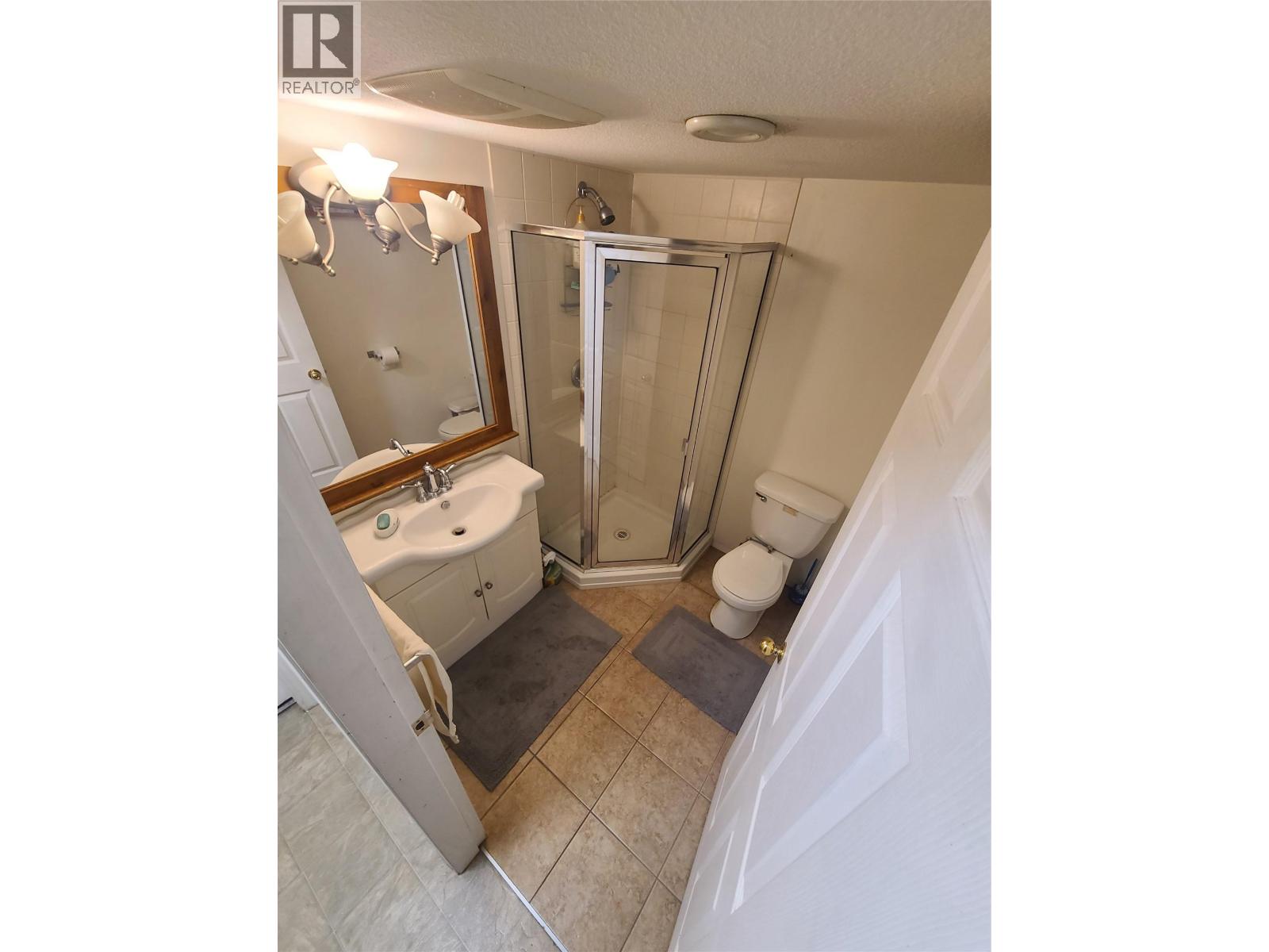 107 335 33 Highway East, Kelowna