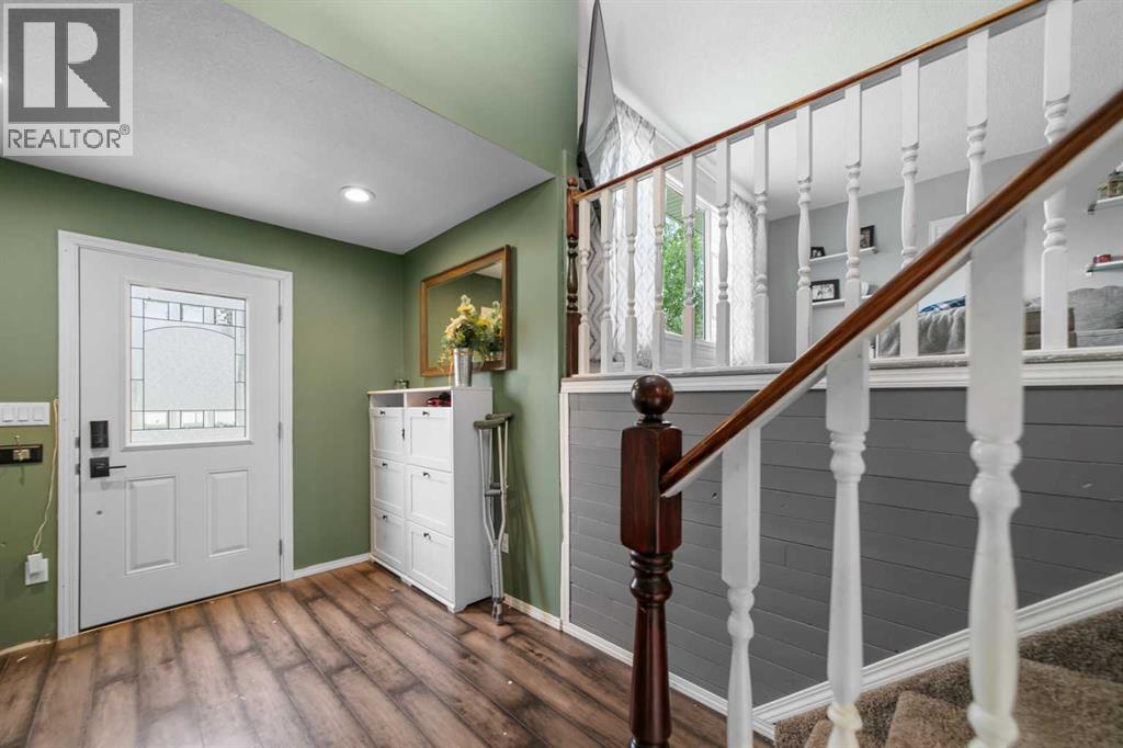 Photo 3 of 4926 47 Street, Killam AB
