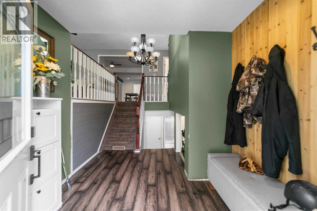 Photo 4 of 4926 47 Street, Killam AB