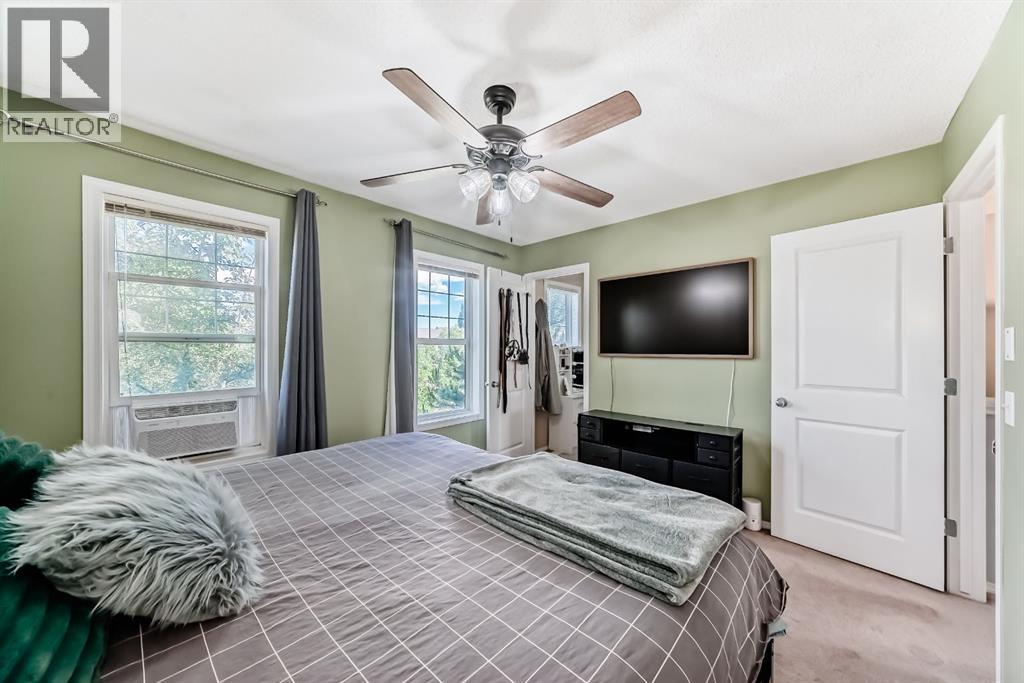Single Family House for Sale in  Eversyde Boulevard SW Evergreen Calgary 