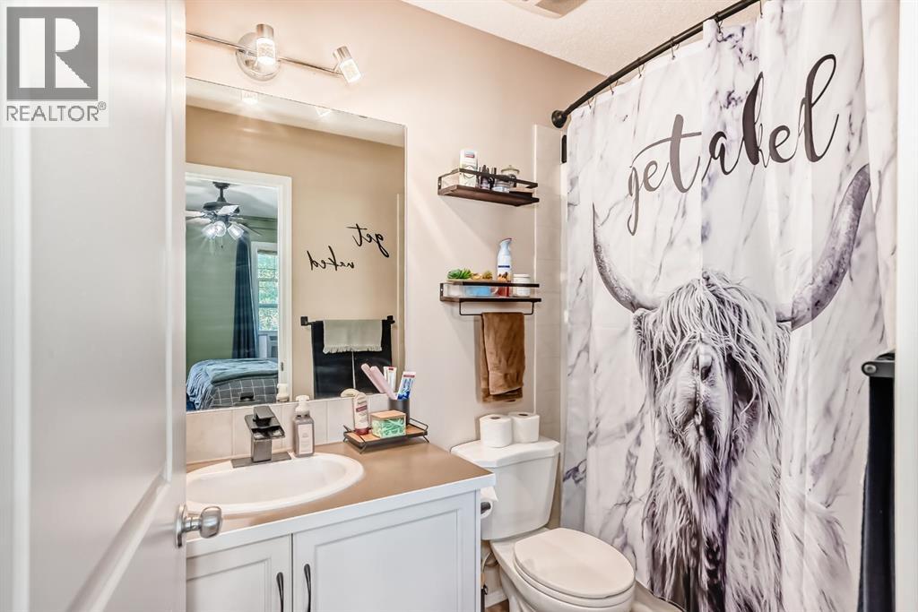 Single Family House for Sale in  Eversyde Boulevard SW Evergreen Calgary 
