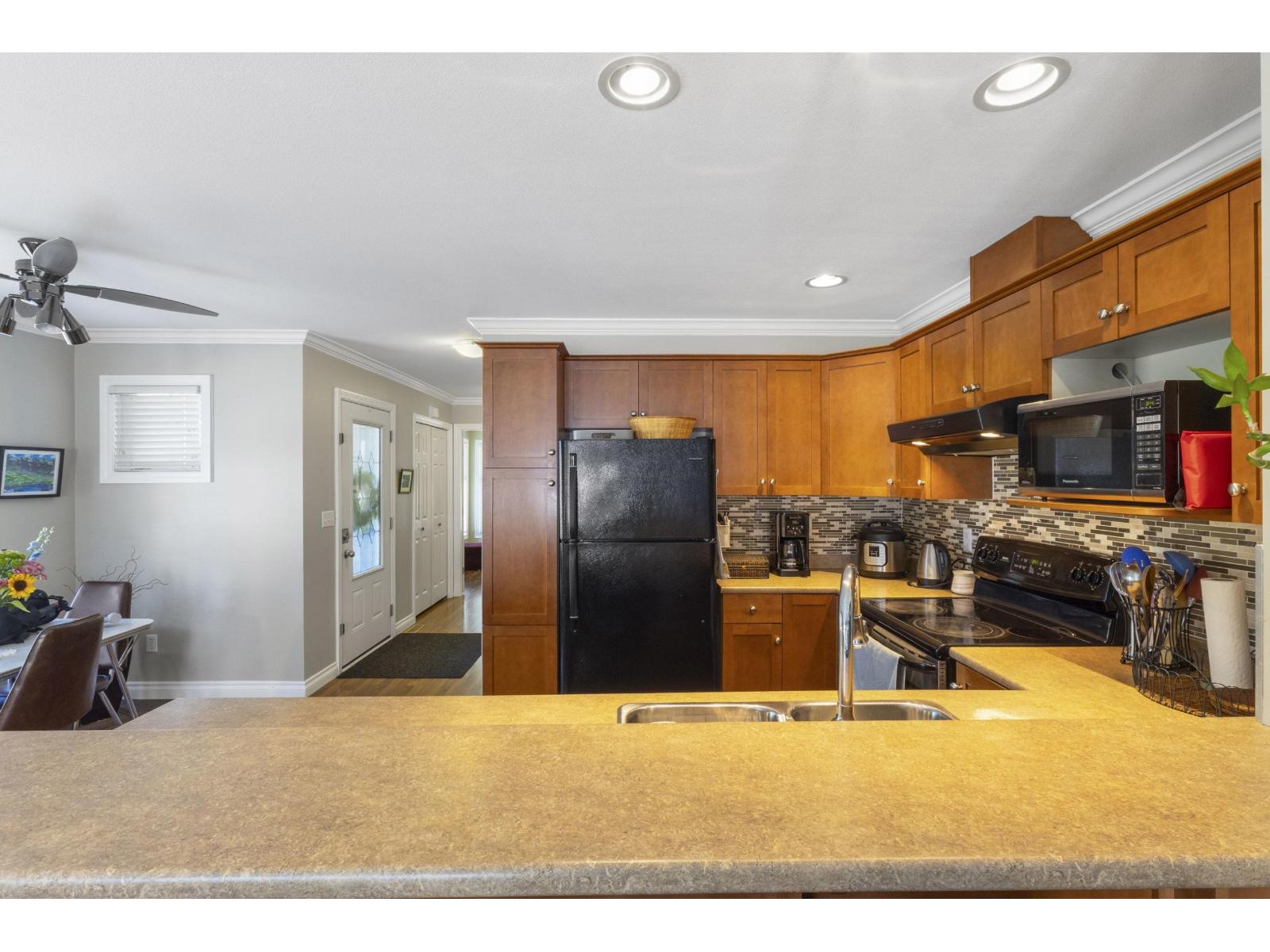 Photo 3 of 1 46150 Riverside Drive Chilliwack Proper East, Chilliwack BC