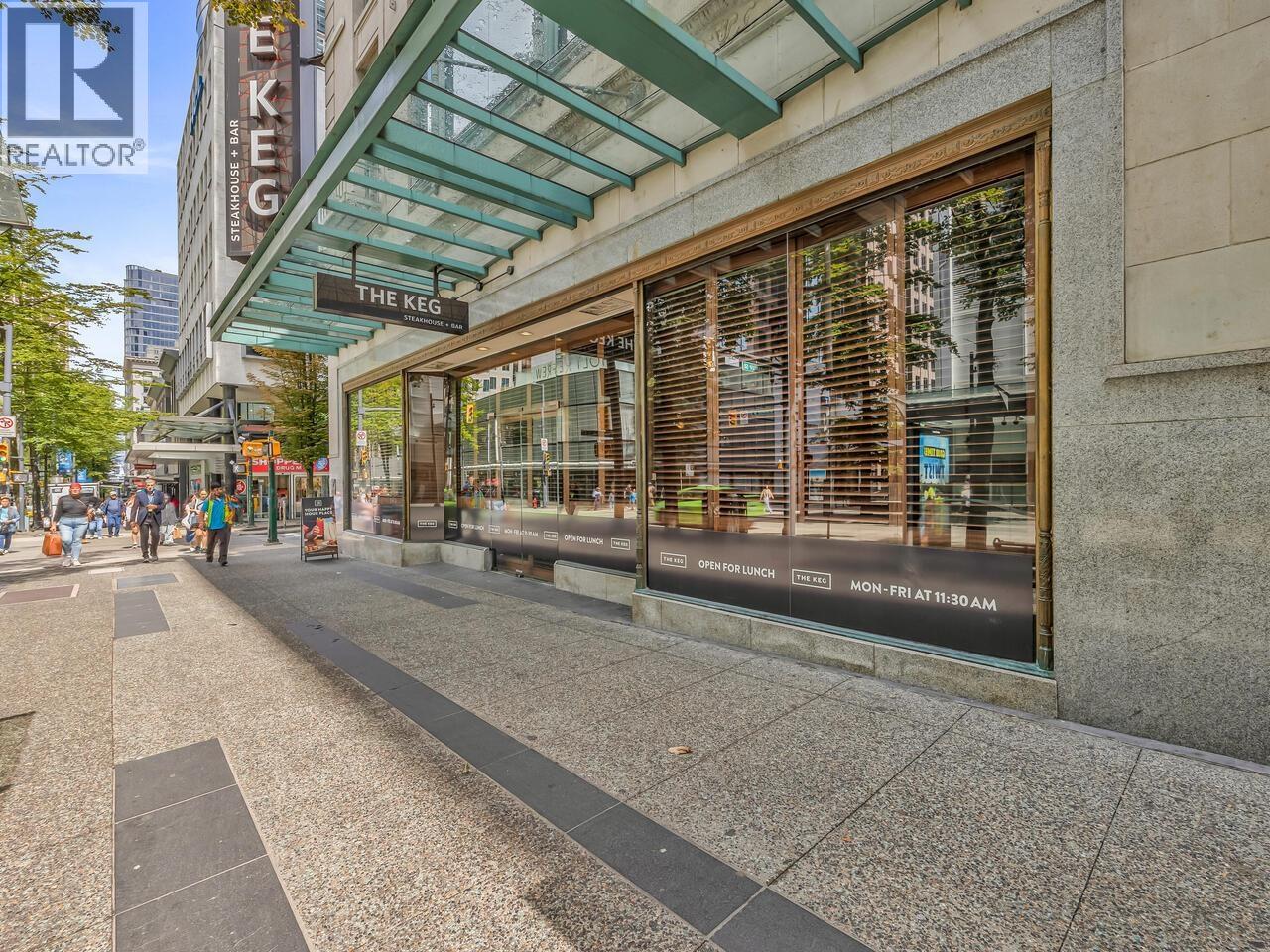 1710 610 GRANVILLE Street - photo 2