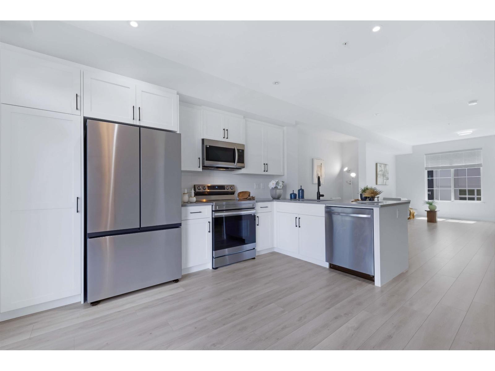 Photo 3 of 139 20180 84 Avenue, Langley BC