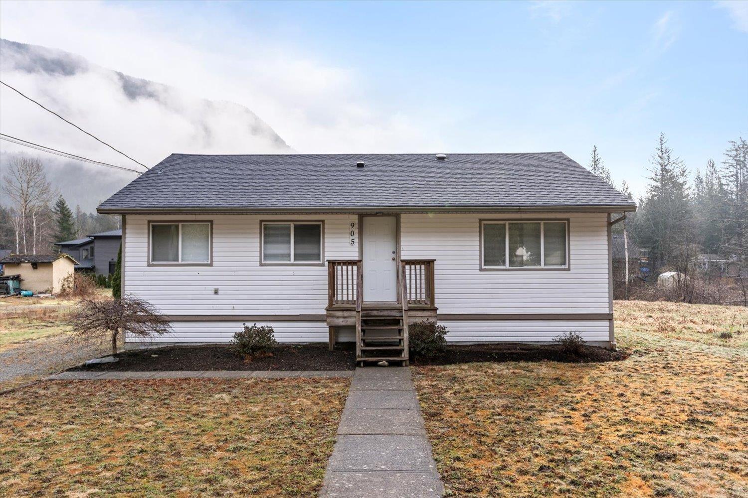 905 HOT SPRINGS ROAD, Harrison Hot Springs, Harrison Hot Springs