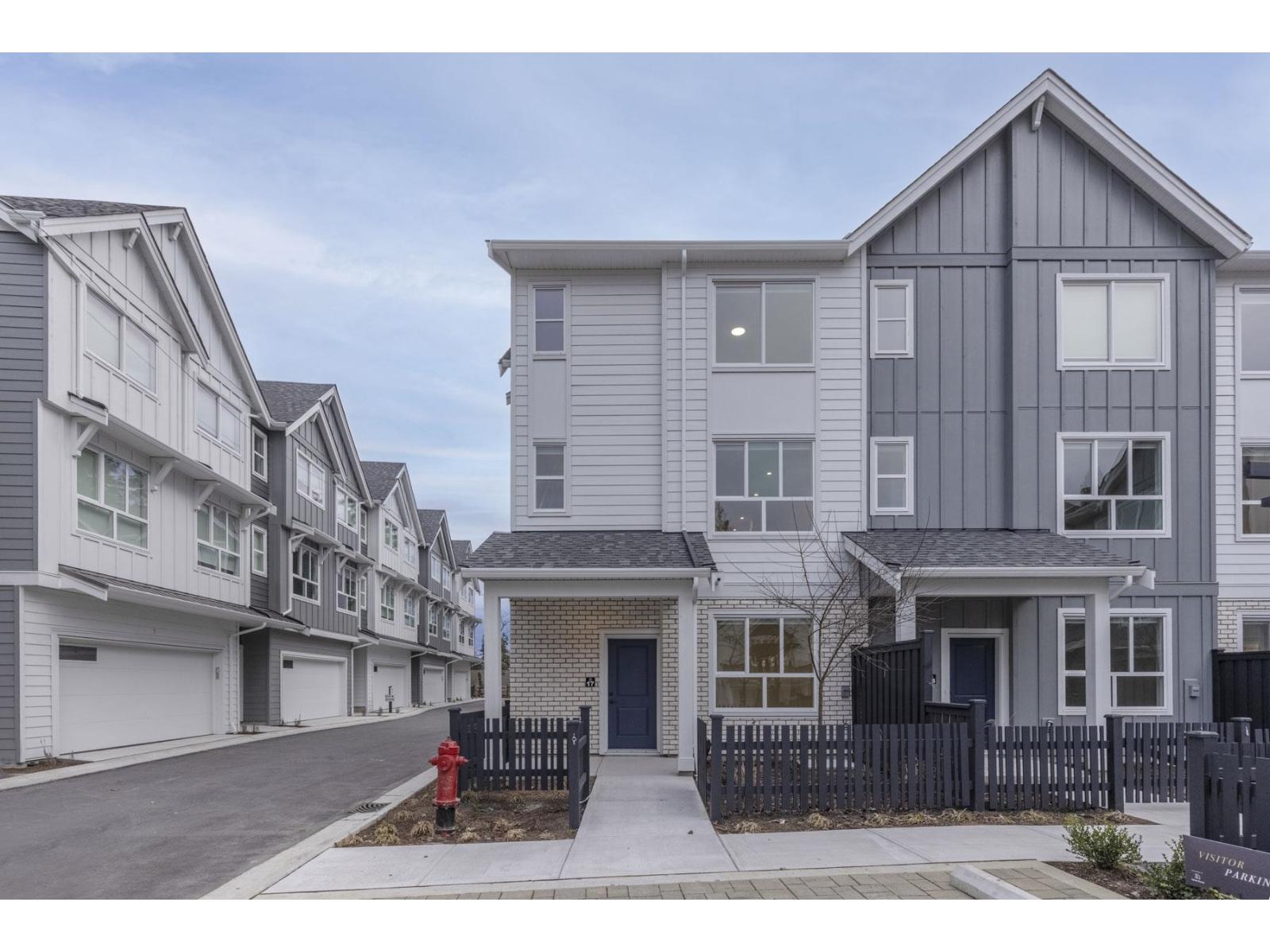 Photo 3 of 28 17458 100 Avenue, Surrey BC
