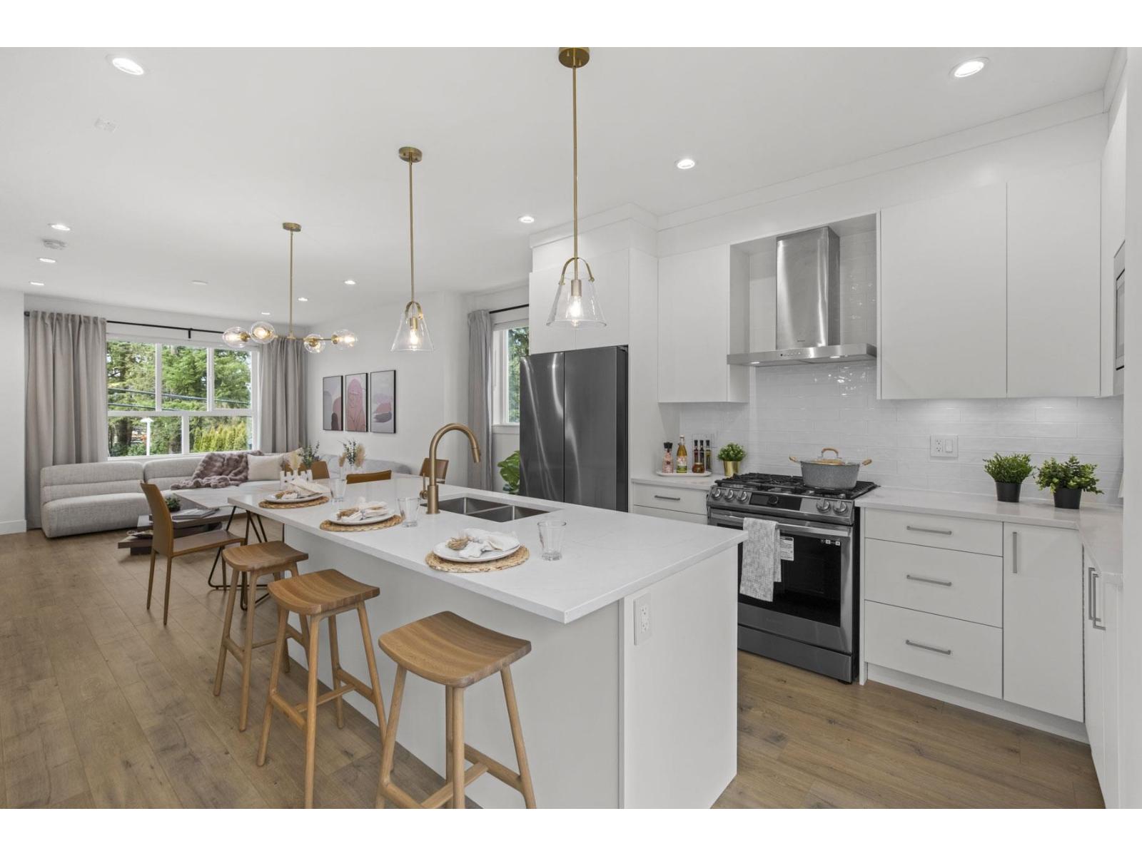 Photo 6 of 28 17458 100 Avenue, Surrey BC
