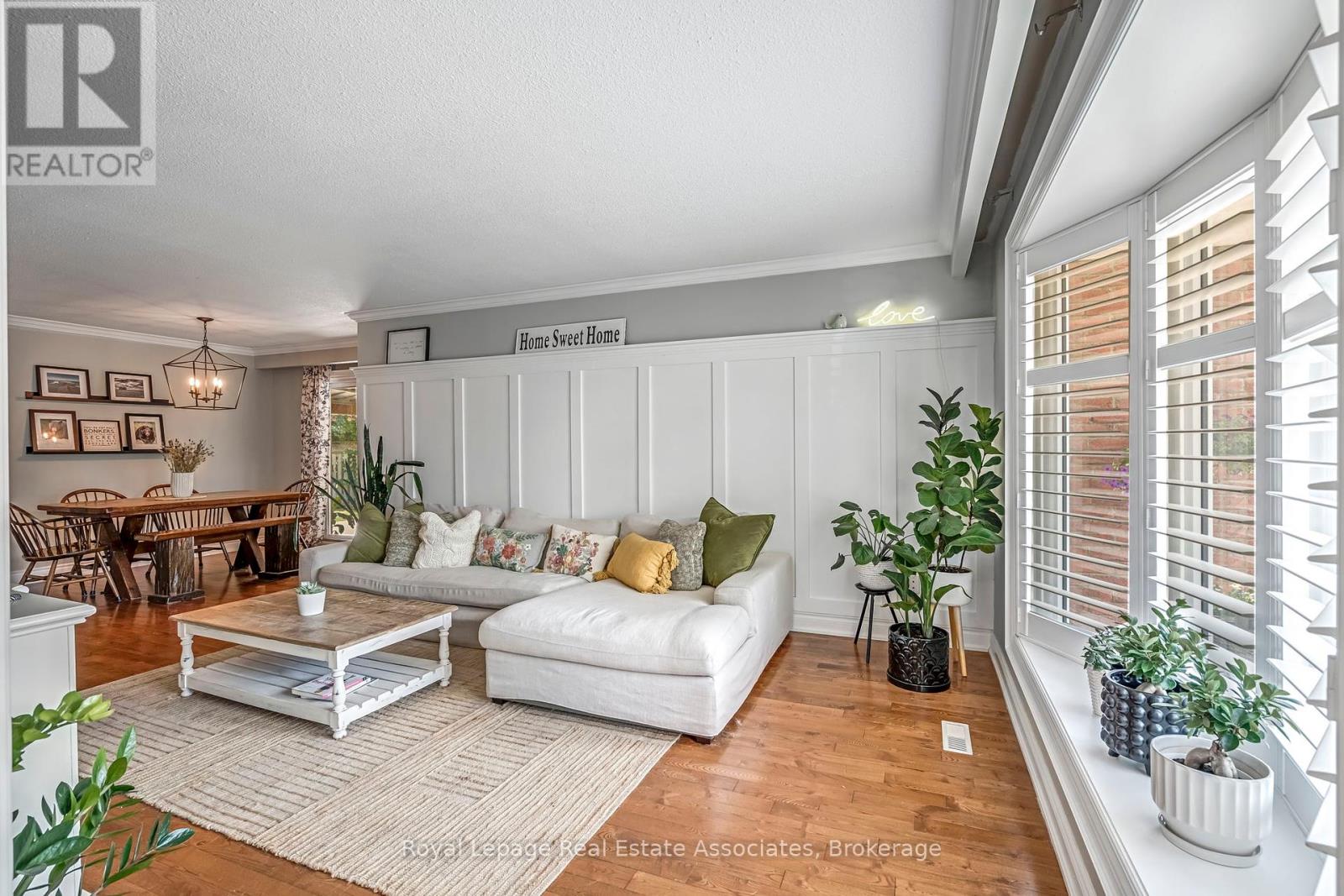 Photo 27 of 20 Baylor Crescent, Halton Hills ON