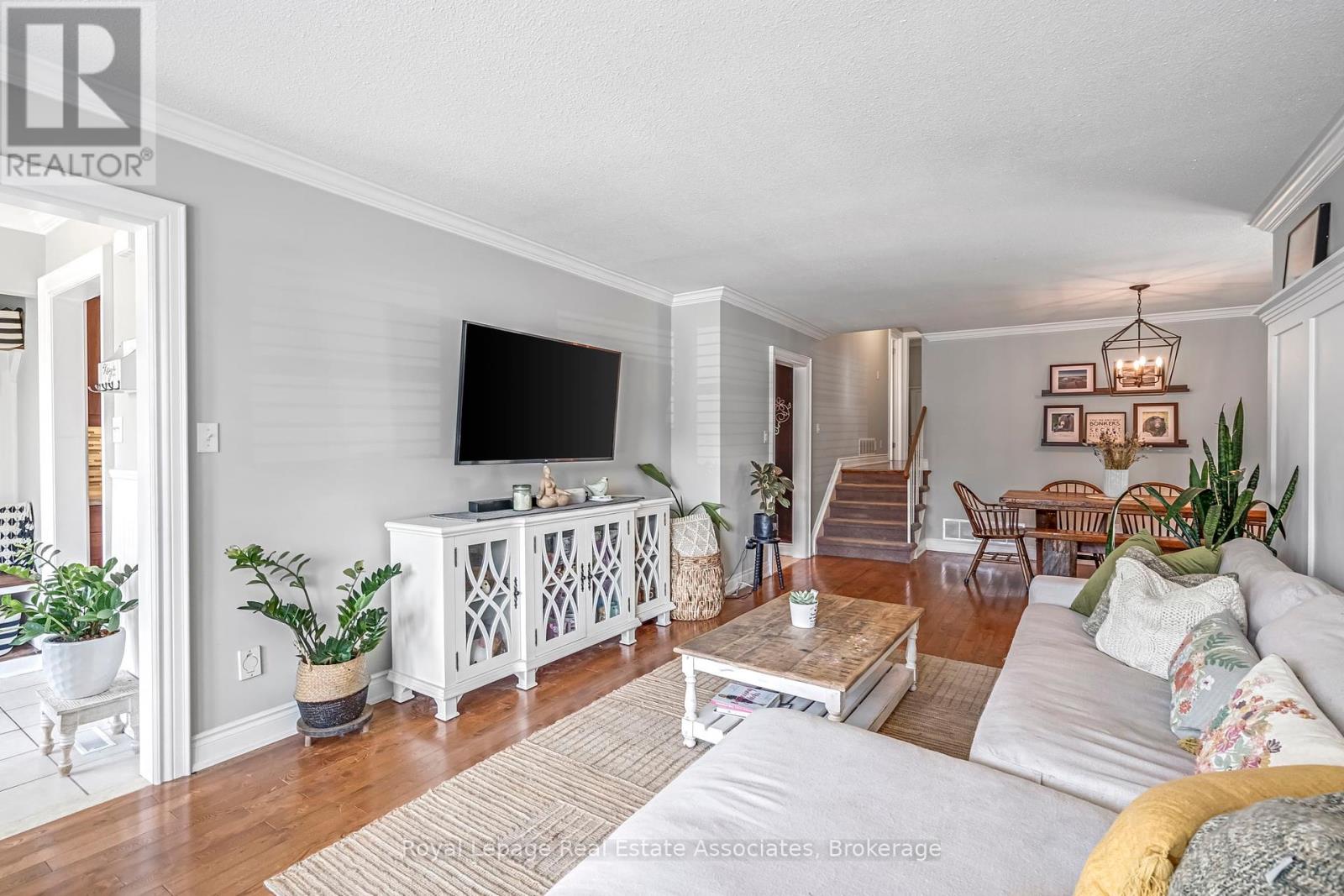 Photo 30 of 20 Baylor Crescent, Halton Hills ON