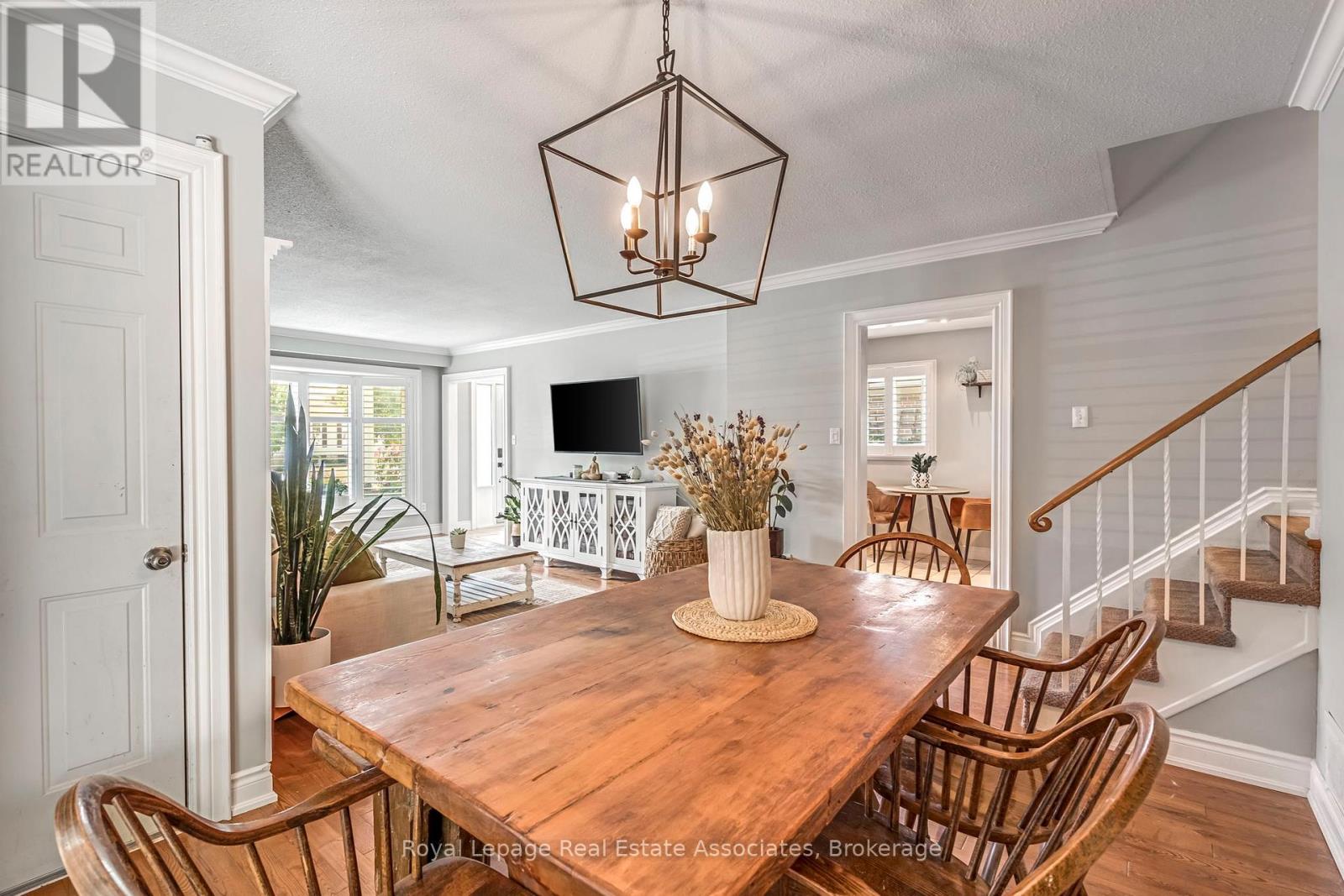Photo 28 of 20 Baylor Crescent, Halton Hills ON