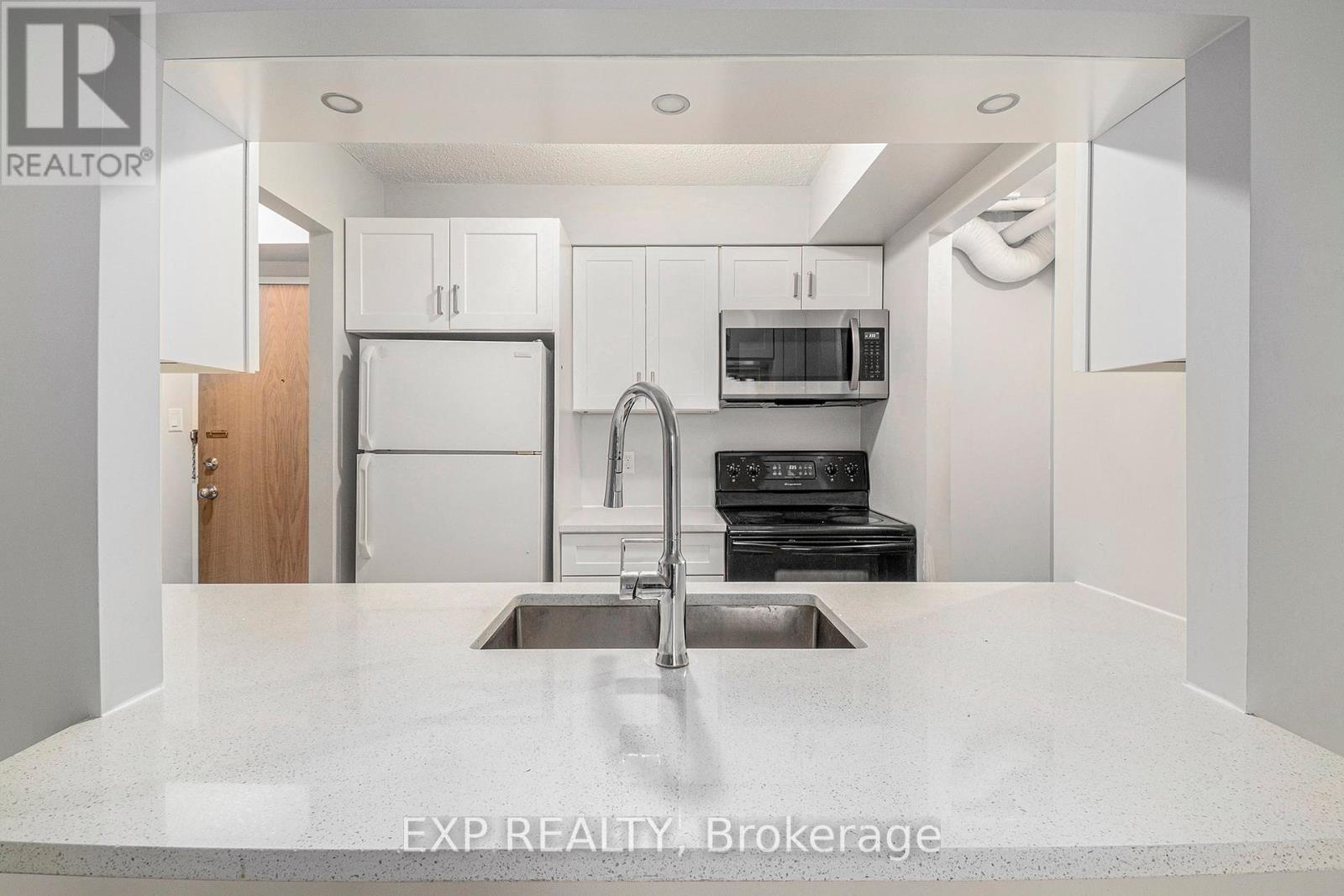 Photo 14 of 1402 199 Kent Street, Ottawa ON