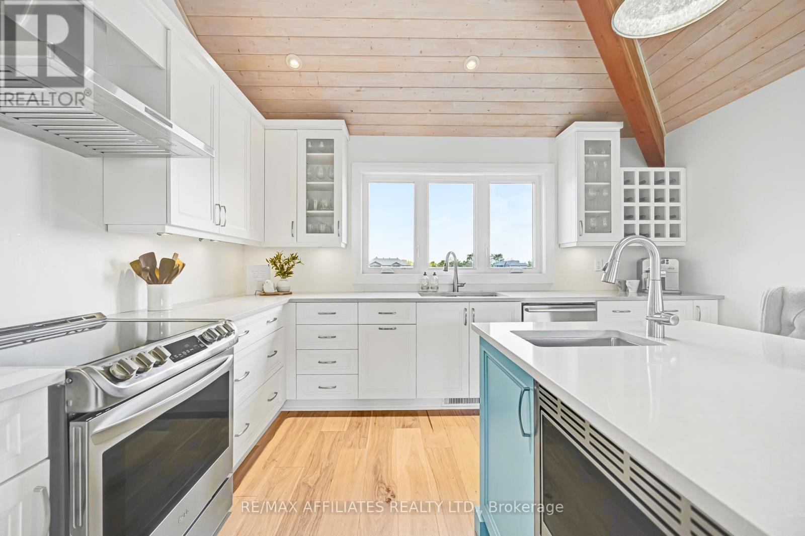 Photo 14 of 205 Westar Farm Way, Ottawa ON