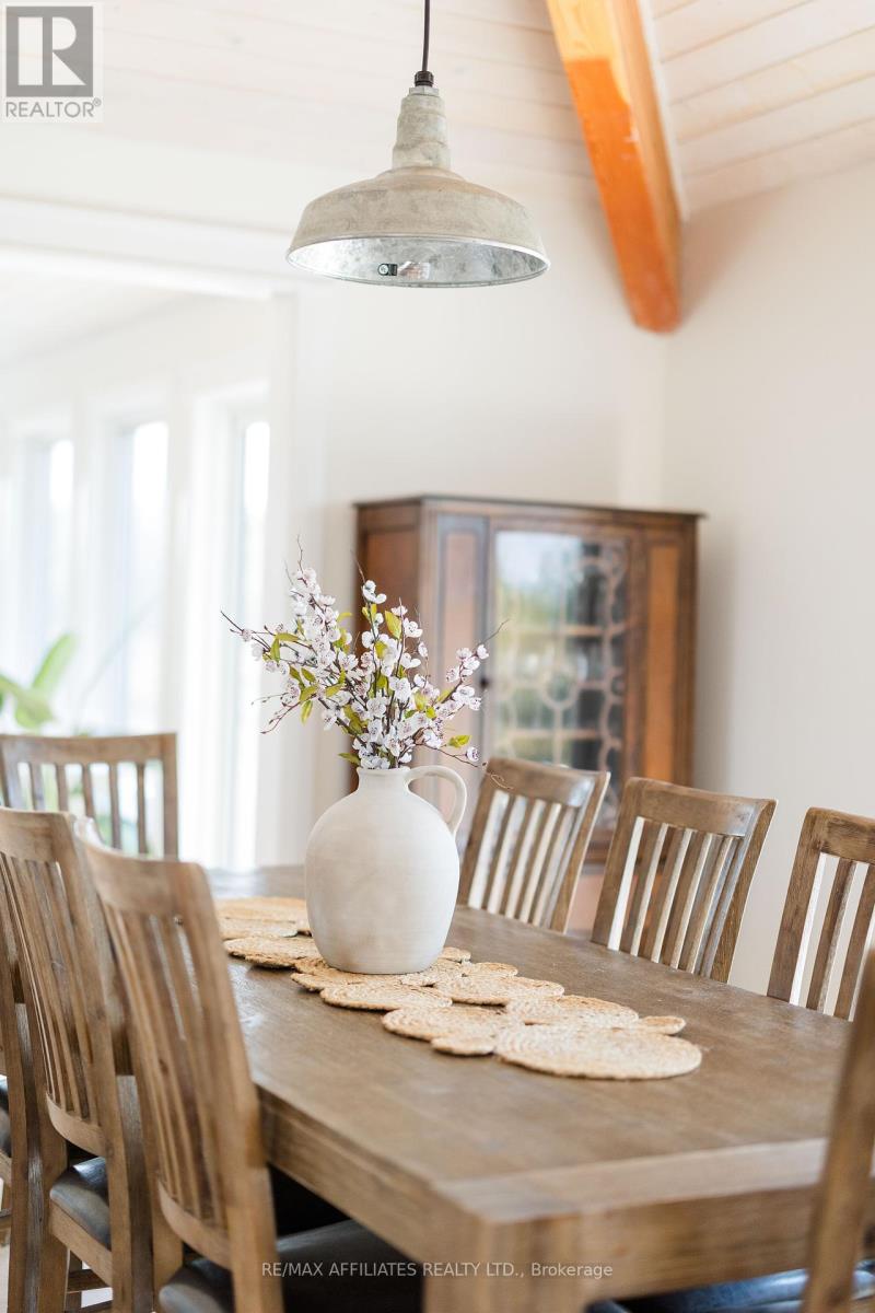 Photo 17 of 205 Westar Farm Way, Ottawa ON