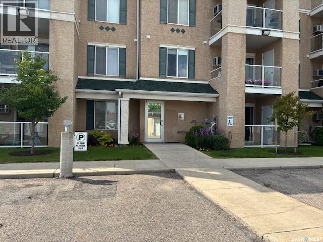 Single Family House High rise for Sale in   Lowe ROAD Saskatoon 