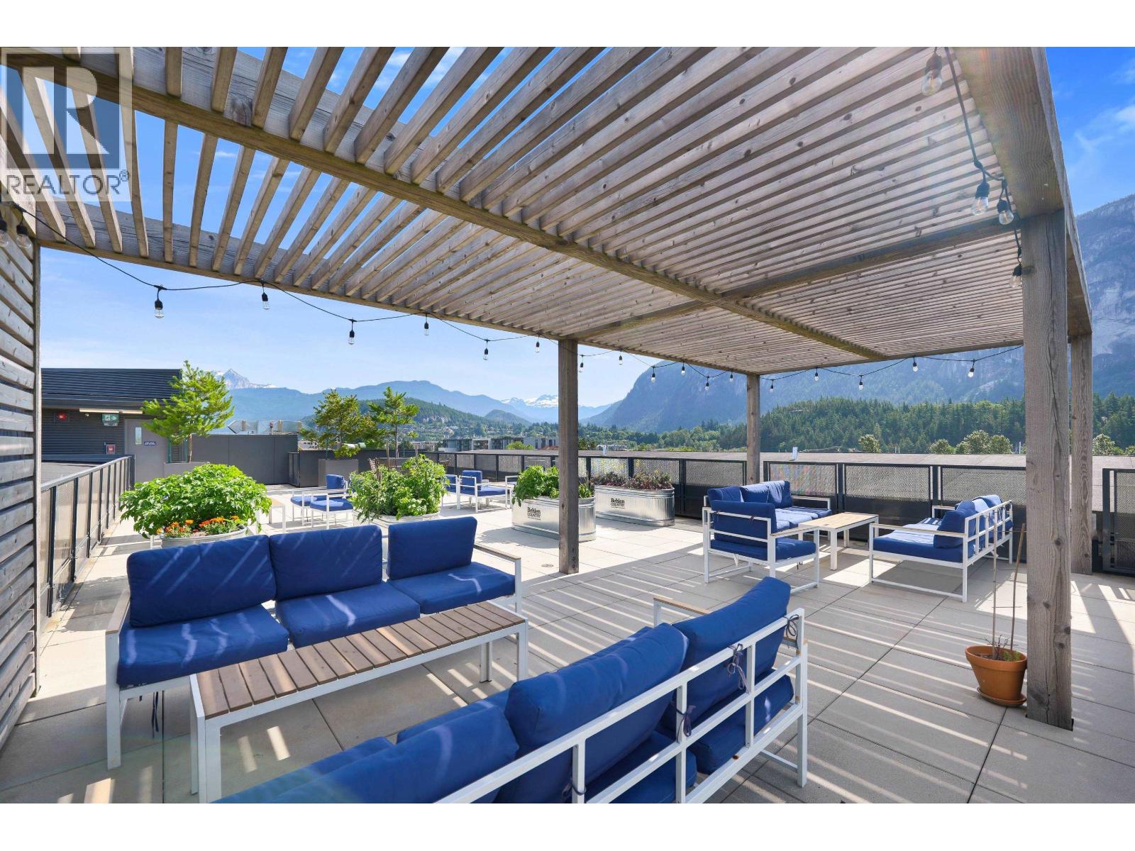 301 37762 THIRD AVENUE, Squamish