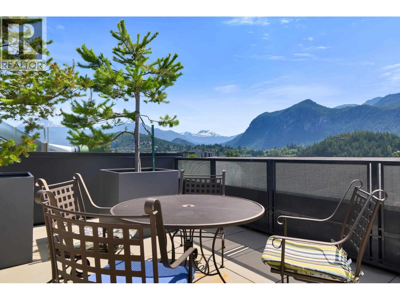 301 37762 THIRD AVENUE, Squamish