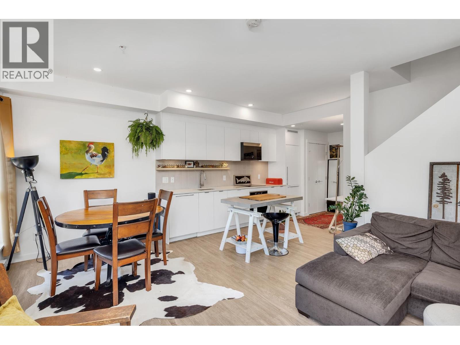 301 37762 THIRD AVENUE, Squamish