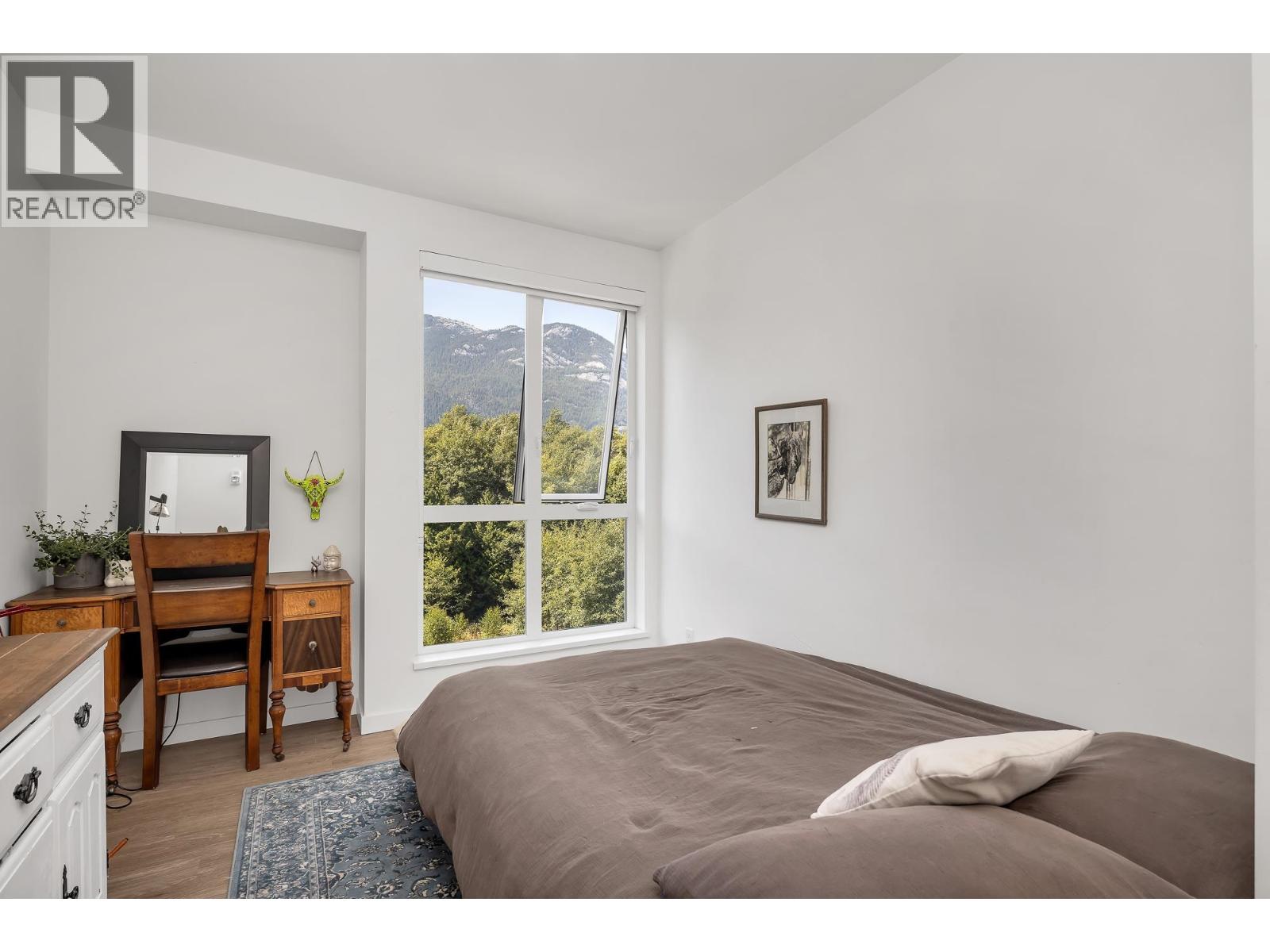 301 37762 THIRD AVENUE, Squamish