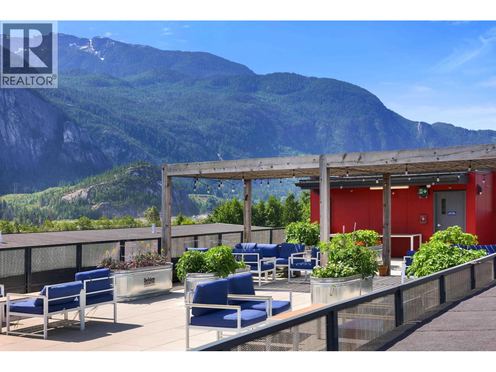 301 37762 THIRD AVENUE, Squamish