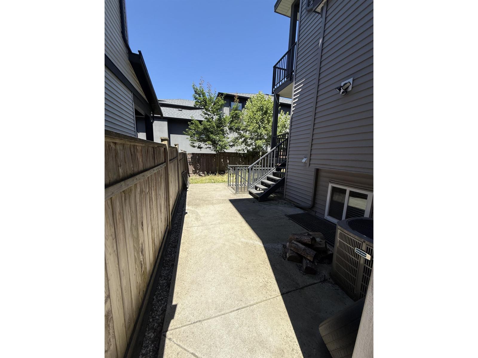 Photo 23 of 12711 104 A Avenue, Surrey BC