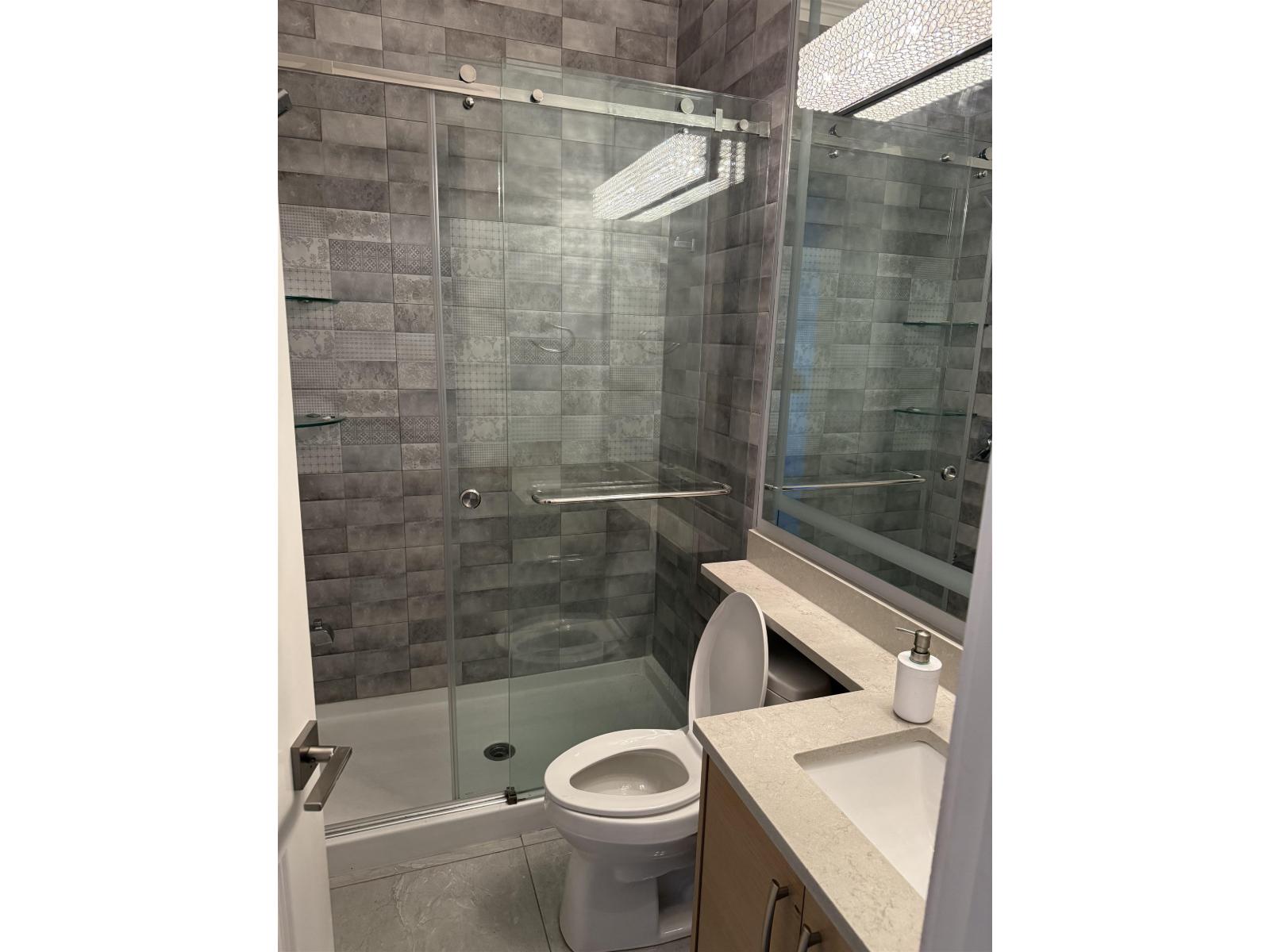 Photo 9 of 12711 104 A Avenue, Surrey BC