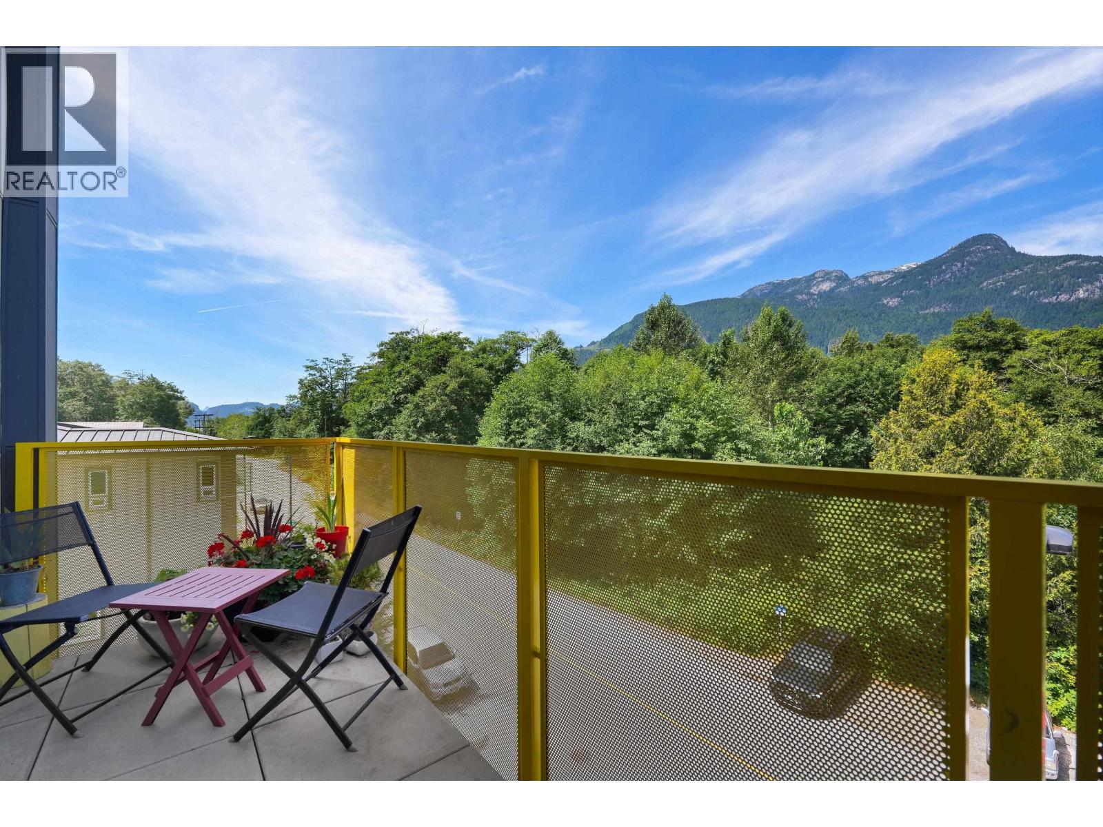 301 37762 THIRD AVENUE, Squamish