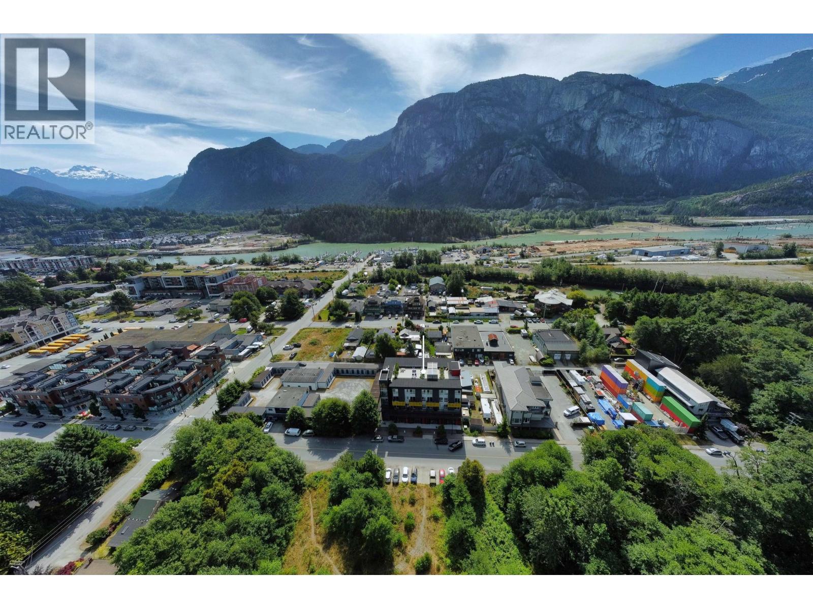 301 37762 THIRD AVENUE, Squamish