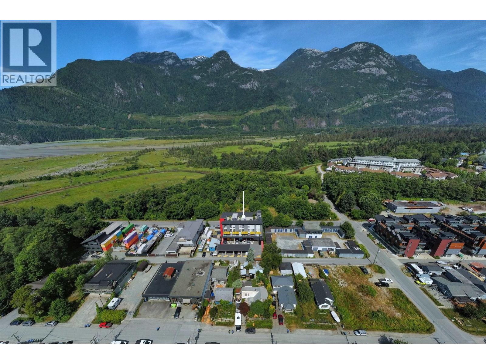 301 37762 THIRD AVENUE, Squamish