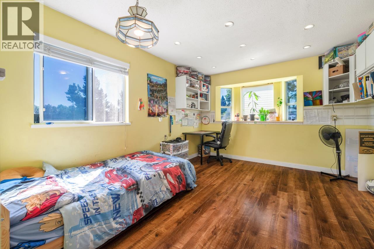 Photo 13 of 1281 Sherman Street, Coquitlam BC