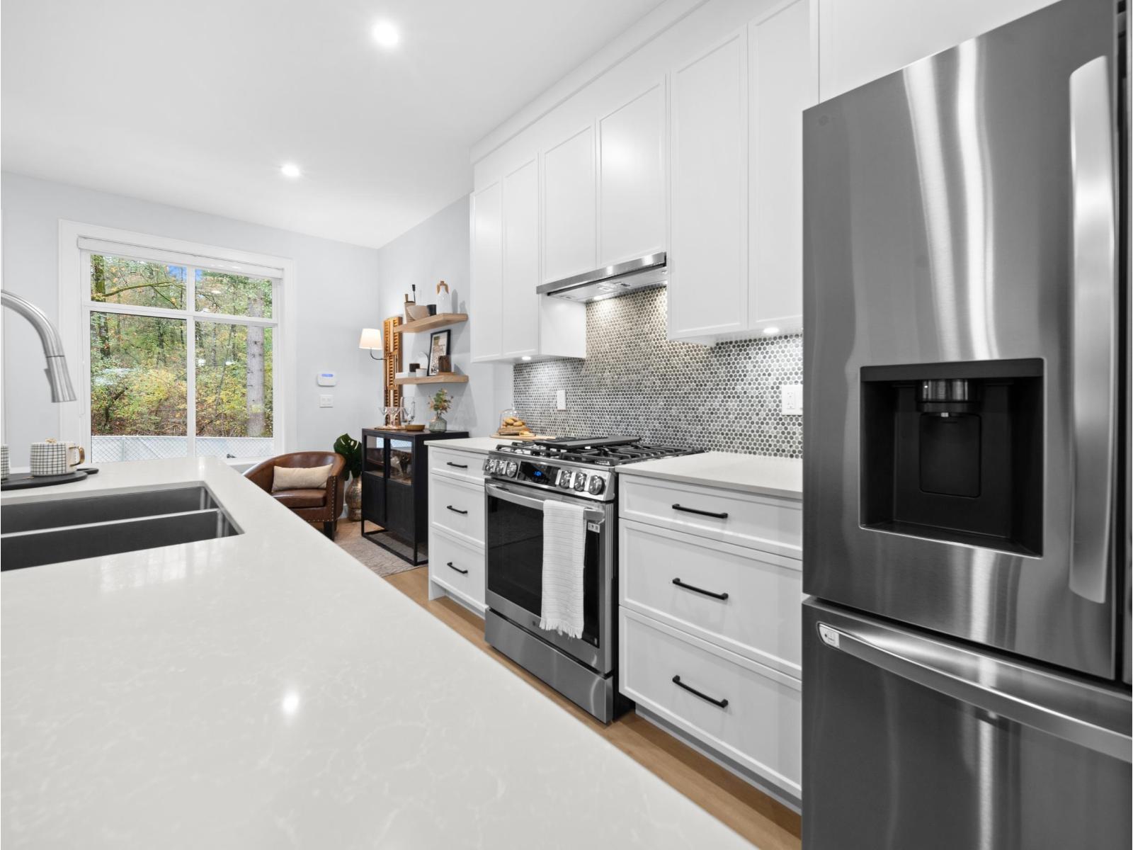 Photo 3 of 10 9688 182 A Street, Surrey BC