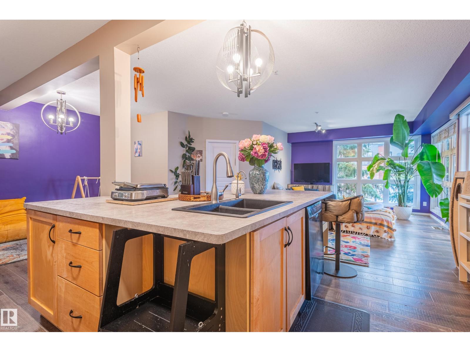 Photo 1 of 216 10411 122 St Nw, Edmonton AB