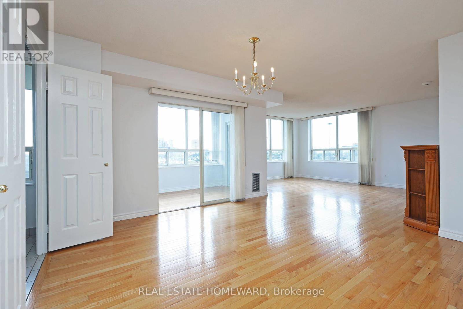 Photo 2 of 801 215 Wynford Drive, Toronto ON