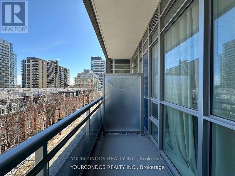 Photo 14 of 420 98 Lillian Street, Toronto ON
