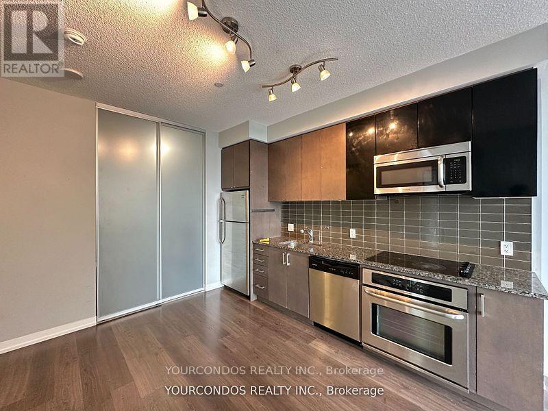 Photo 19 of 420 98 Lillian Street, Toronto ON