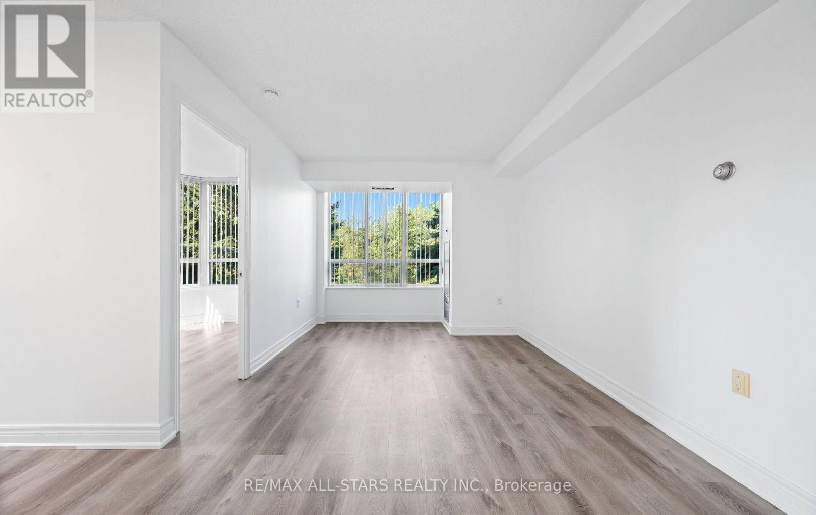 Photo 30 of 302 5001 Finch Avenue E, Toronto ON