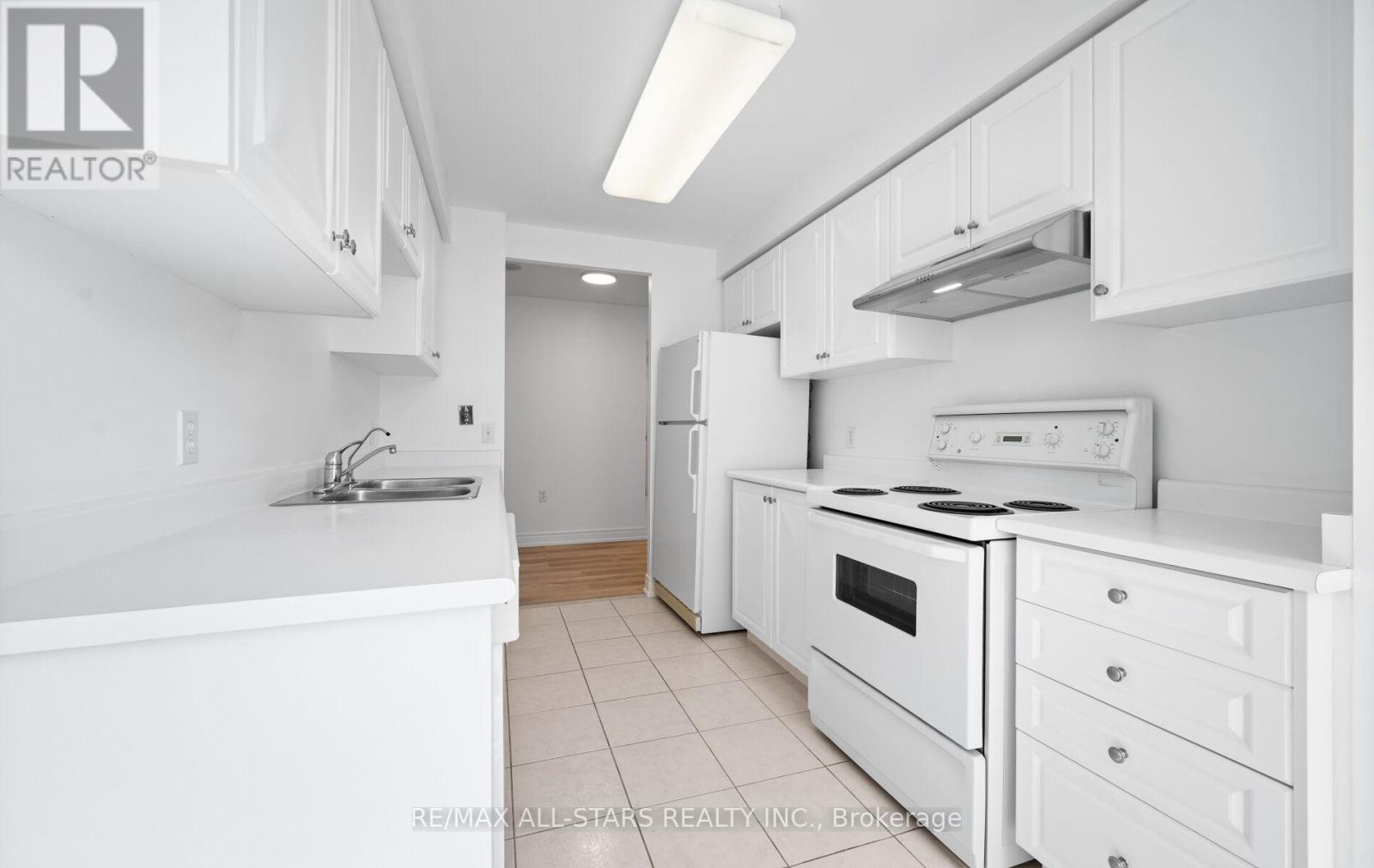 Photo 28 of 302 5001 Finch Avenue E, Toronto ON