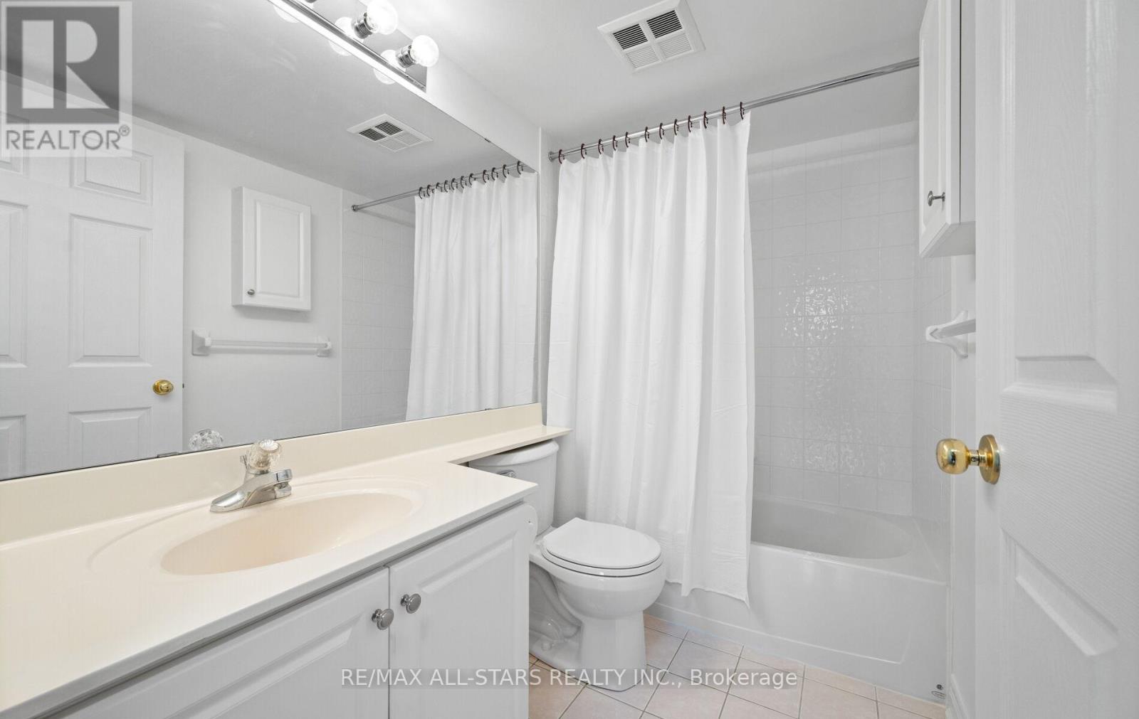 Photo 19 of 302 5001 Finch Avenue E, Toronto ON
