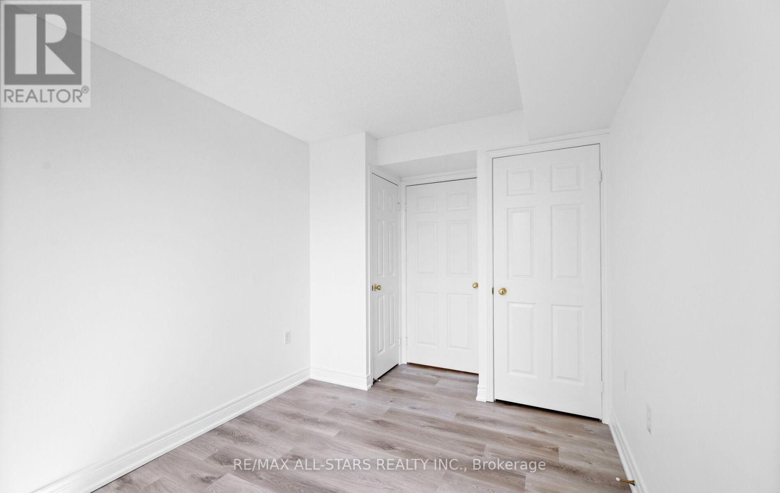 Photo 37 of 302 5001 Finch Avenue E, Toronto ON