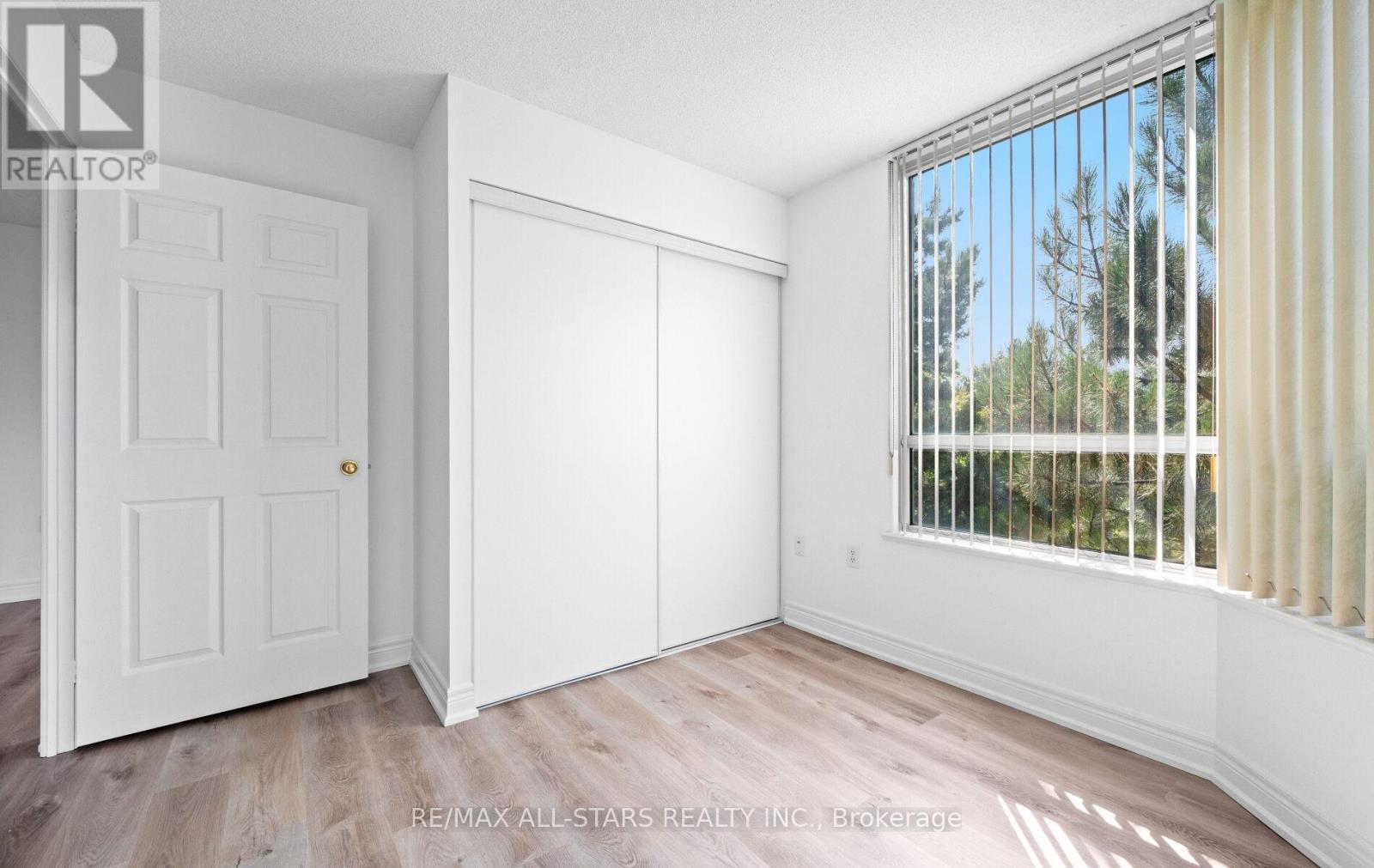 Photo 36 of 302 5001 Finch Avenue E, Toronto ON